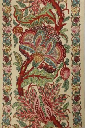 Borte mit Ranken und orientalisierenden Blüten