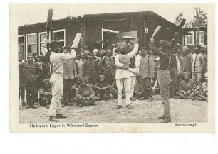 Keulenkampf im Halbmond-Lager in Wünsdorf-Zossen