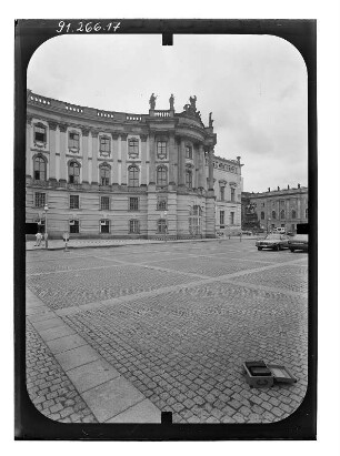 Berlin : August-Bebel-Platz, Kommode