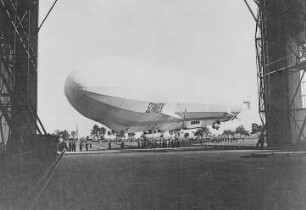 Zeppelin (Z. 10.), Landung : Technikgeschichte | Fliegende Menschen | Luftschiffe | Zeppelin und sein Werk