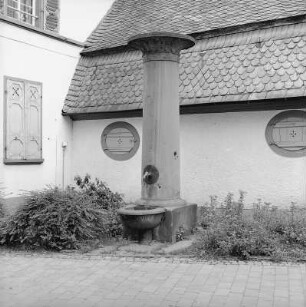 Brunnen; Geisenheim, Rüdesheimer Straße