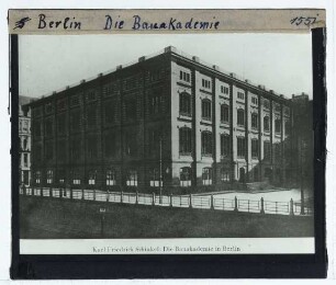 Berlin, Bauakademie (GC 52.51611,13.39889)