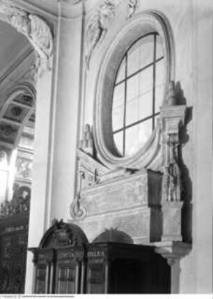 Grabmal des Kardinals Gerardo Bianchi da Parma