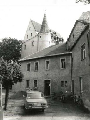Schlettau, Schloßplatz 8. Schloss Schlettau (ab 1429, Erweiterung 1858). Altes Schloss und Nebengebäude