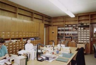 Sächsische Landesbibliothek - Staats- und Universitätsbibliothek Dresden. Zentralbibliothek (ehem. Landesbibliothek). 2. Obergeschoss. Musikabteilung, Dienstplätze der Quellensammlung : Dresden-Neustadt, Marienallee 12. Sächsische Landesbibliothek - Staats- und Universitätsbibliothek Dresden. Zentralbibliothek (ehem. Landesbibliothek). 2. Obergeschoss. Musikabteilung, Dienstplätze der Quellensammlung