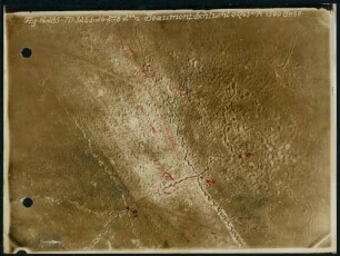 Foto des Geländes an der Beaumont-Schlucht südöstlich von Beaumont-en-Verdunois (Luftbild)