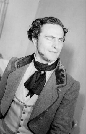 Szenenbilder aus der Oper "Tosca" von Giacomo Puccini an der Deutschen Staatsoper Berlin
