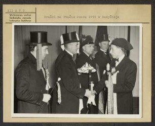 Hochzeitsbitter auf der Vogelhochzeit 1955 in Bautzen. : Braškojo na Ptačim kwasu 1955 w Budyšinje
