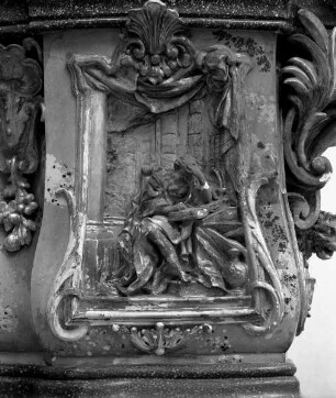Altar des Heiligen Benedikt — Relief der Predella: Der Evanglist Markus