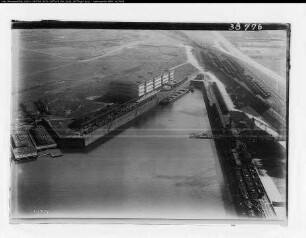 Köln-Niehl, Hafen, Hafenbecken, Bahngleise