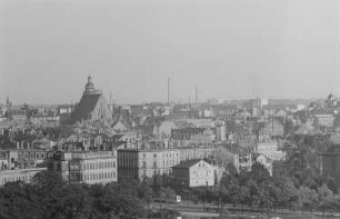 Ansicht der Stadt Leipzig. Links die Thomaskirche