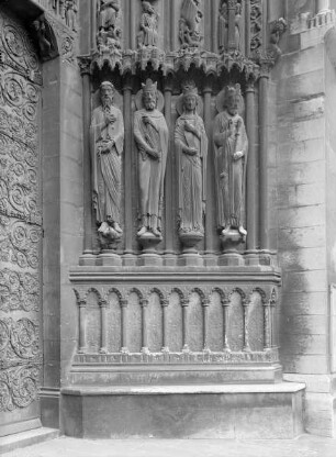 Südwestportal (Porte Sainte-Anne) — Vier Gewändefiguren, Paulus, König David, Bathseba und ein König