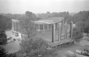 Einweihung der Schwarzwaldhalle mit anschließender Eröffnung der 5. Deutschen Heilmittelmesse.