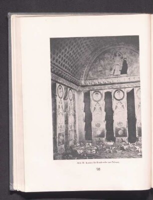 Abb. 58. Inneres der Katakombe von Palmyra.