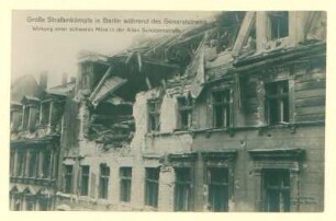 Novemberrevolution: "Große Straßenkämpfe in Berlin während des Generalstreiks. Wirkung einer schweren Mine in der Alten Schützenstraße."