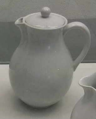 Kaffeekanne aus dem Porzellanservice "Arzberg 1350 A"