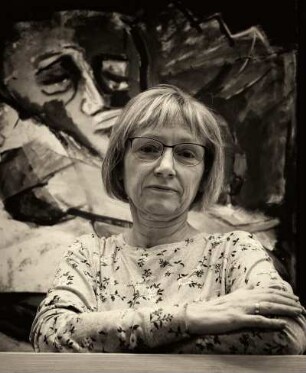 SABINE SACHS IN IHREM ATELIER