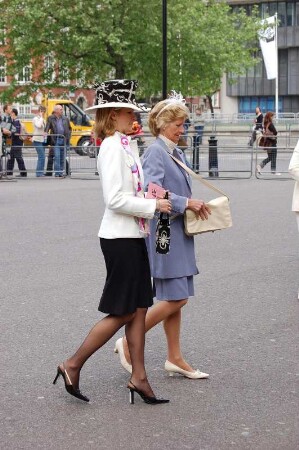 Ehrengäste am Gedenkgottestdienst mit der Queen vor Westminster Abbey