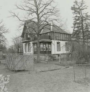 Dresden-Großzschachwitz, Bahnhofstraße 69. Villa (um 1895)