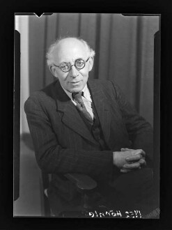 Porträtfotografie Herr Prof. Edwin Hoernle (1883-1952) (1)