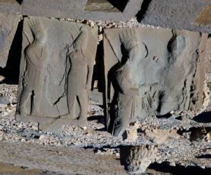 Nemrut Dağı, Reliefs von Grabstätte und Heiligtum
