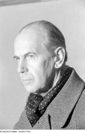 Porträtaufnahmen von Theaterregisseur Jürgen Fehling, Gründer des gleichnamigen Theaters in Berlin