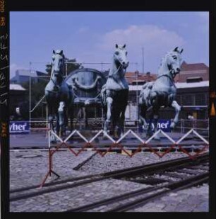 Quadriga vor Lokschuppen I