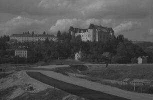 Grein: Schloss mit neuer Uferstraße, im Bau