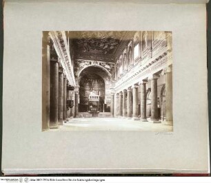 I Rome architectureSanta Maria in Trastevere, Inneres zum Altar - Rotes Album I (Architektur antik und modern)