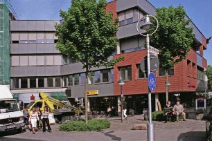 Hagenstraße: Umbau der Außenfassade der Sparkasse Holstein
