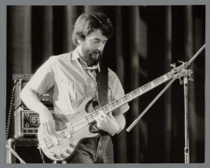 Krzysztof Scieranski : Portrait des Bassisten Krzysztof Scieranski bei der Jazzbühne Berlin im Friedrichstadt-Palast Berlin