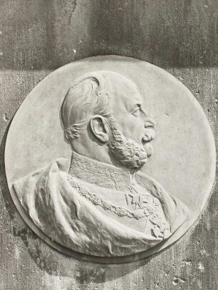 Medaillon mit Bildnis Kaiser Wilhelms I.