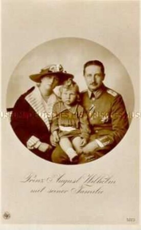 August Wilhelm von Preußen mit Frau und Sohn