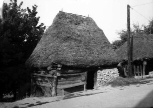 Bukarest: Strohgedeckte Mühle für Flachs und Hanf