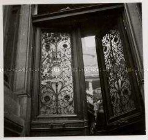 Berlin, Englische Botschaft, Portal