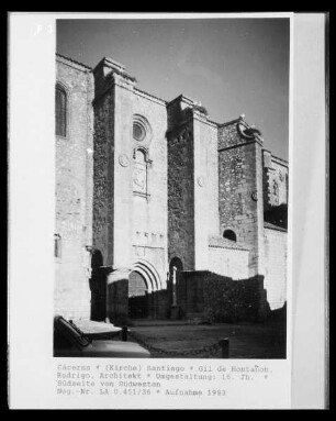 Pfarrkirche Santiago de los Caballeros — Südfassade