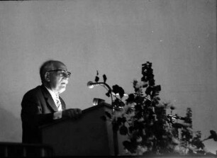 17. Tagung 1967 Chemiker; Eröffnungsfeier: Leopold Ruzicka beim Vortrag