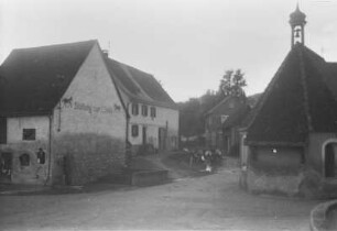 Gehöft in Sigmaringen : Blick auf ein Gehöft und eine kleine Kapelle