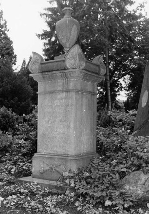 Darmstädter; Darmstadt, Alter Darmstädter Friedhof I H 59