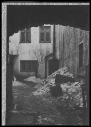 Reval, Tallinn: alter Hof [Reproduktion eines Fotos]