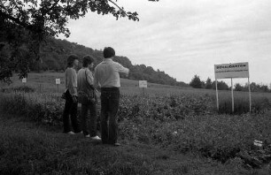 Landwirtschaftsamt Karlsruhe-Augustenberg in der Neßlerstraße 25. Schaugarten