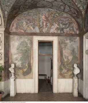 Freskierte Loggiendekoration, Fresken der Westwand