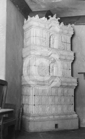 Ofen Herrenhaus Pergel