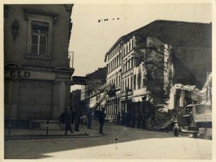 Zerstörungen Zweiter Weltkrieg - Luftangriff 2./3.09.1942. Ecke Erbprinzenstraße und Karl-Friedrich-Straße