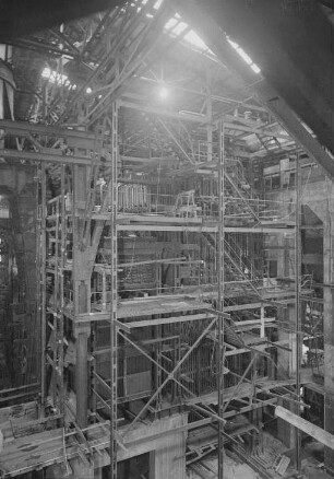 Industrie-Kraftwerk. Montage eines Kessels im Kesselhaus III : Lauta (Niederlausitz). Industrie-Kraftwerk. Montage eines Kessels im Kesselhaus III