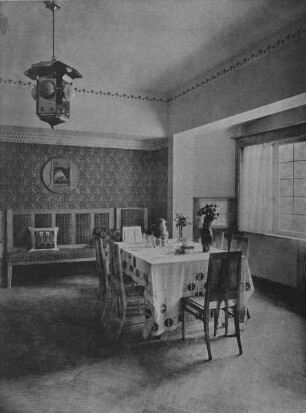 Dreihäusergruppe (2. Ausstellung der Darmstädter Künstlerkolonie 1904) — Eckhaus — Esszimmer