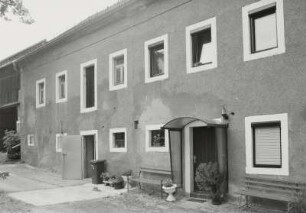 Medingen, Dreiseithof : Medingen (Kreis Kamenz), ehemaliger Dreiseithof, Hauptstraße 4, 1853, 1866, Hofansicht des Wohnstallhauses
