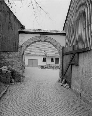 Erlbach-Kirchberg, Vierseithof, 2. H. 18. Jh./1807
