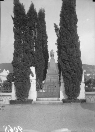 Grabmal des Léon Gambetta