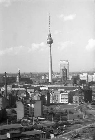 Berlin: Blick vom Axel Springer-Haus auf Ost-Berlin